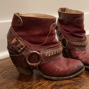 Freebird by Steven leather booties